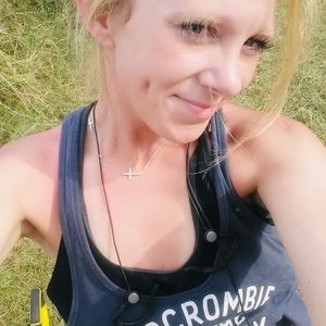 Meet your Posher, Julijulianne